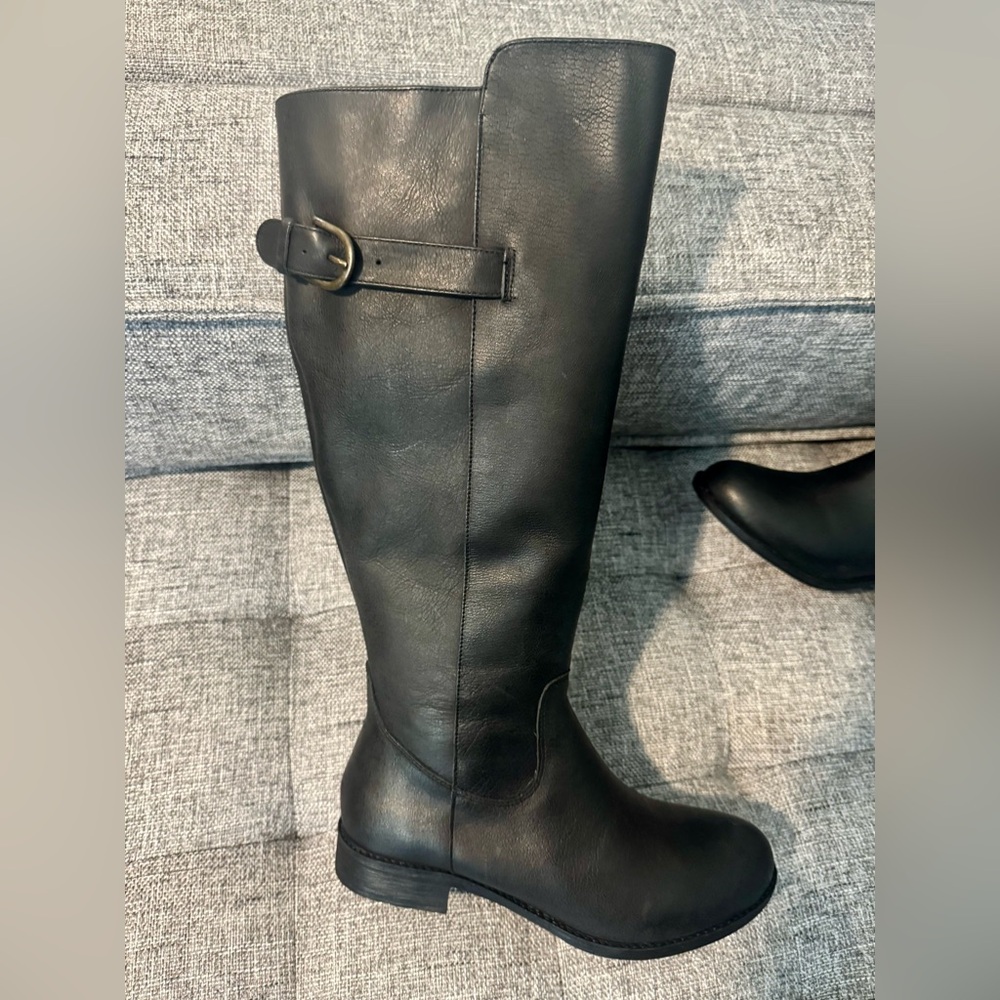 Black Knee-High Riding Leather Boots by Elizabeth Anne with “purse” pockets!